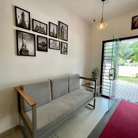 Oceana Hills Residency Hotel Alappuzha Buitenkant foto