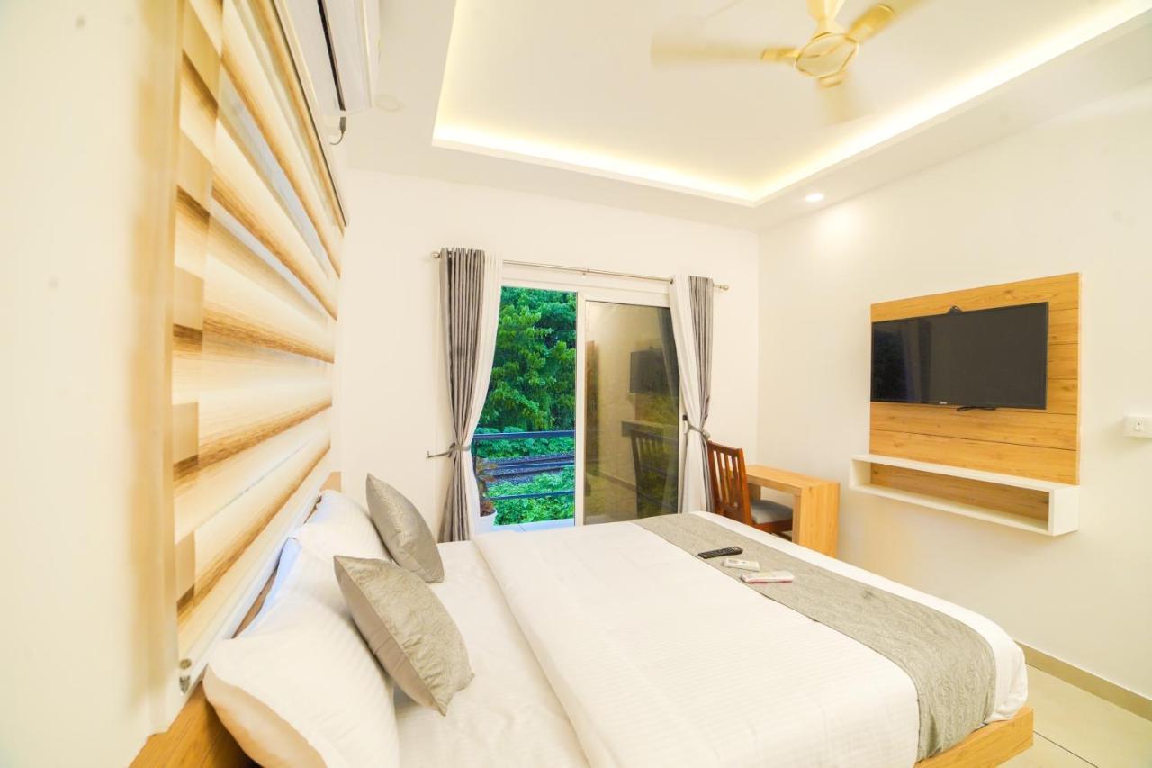 Oceana Hills Residency Hotel Alappuzha Buitenkant foto