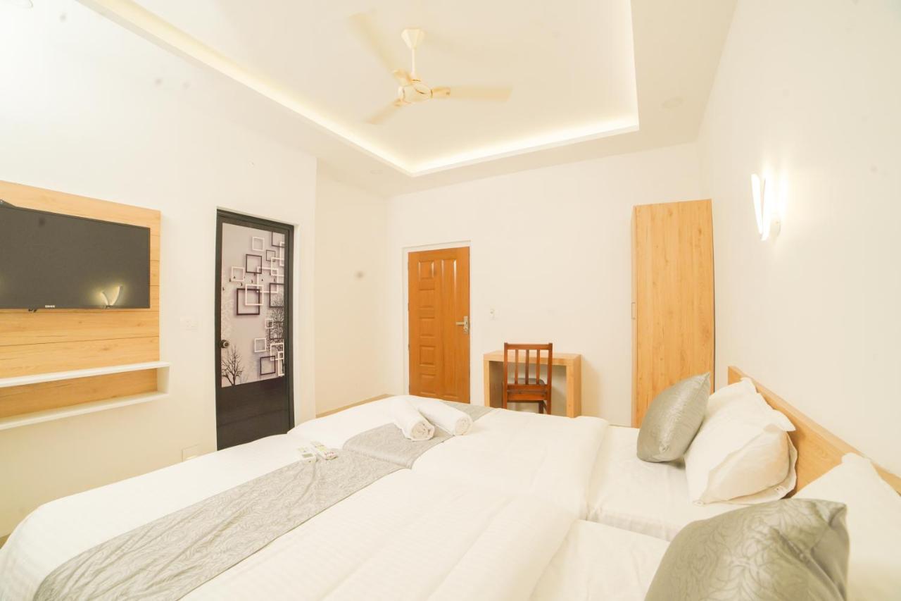 Oceana Hills Residency Hotel Alappuzha Buitenkant foto