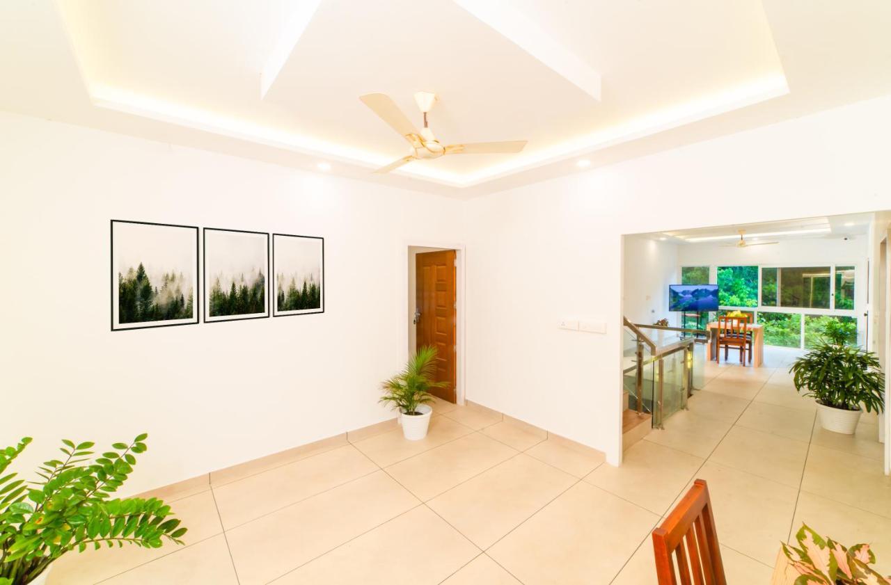 Oceana Hills Residency Hotel Alappuzha Buitenkant foto