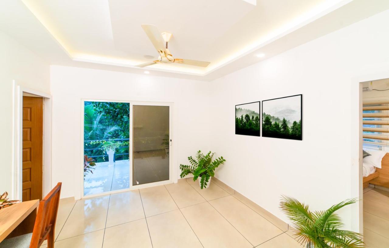 Oceana Hills Residency Hotel Alappuzha Buitenkant foto