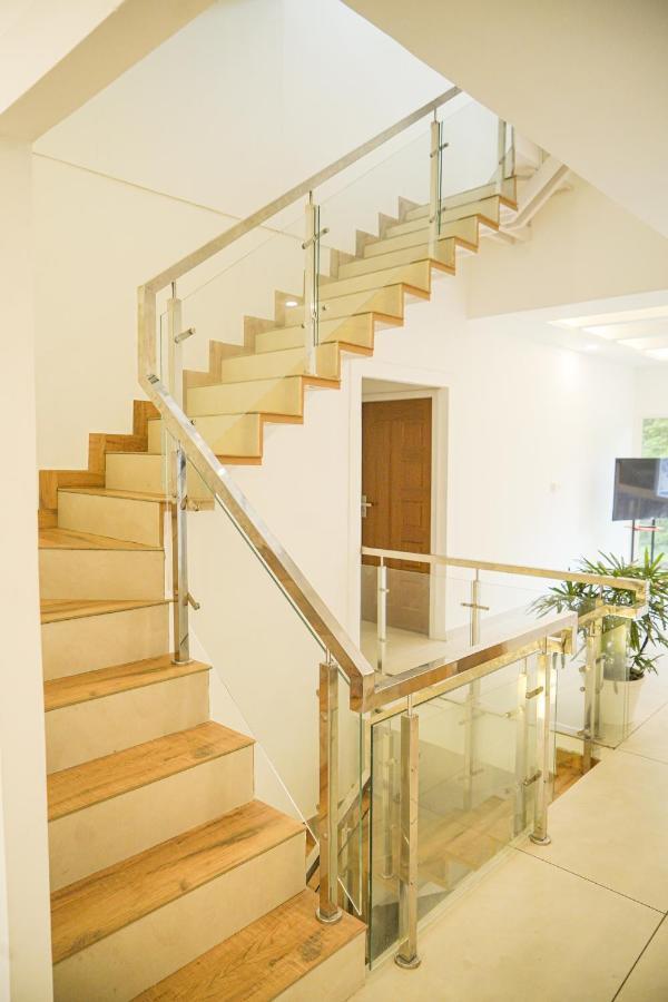 Oceana Hills Residency Hotel Alappuzha Buitenkant foto