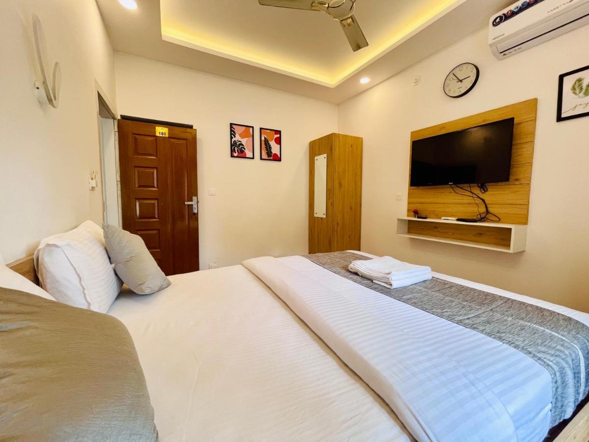 Oceana Hills Residency Hotel Alappuzha Buitenkant foto