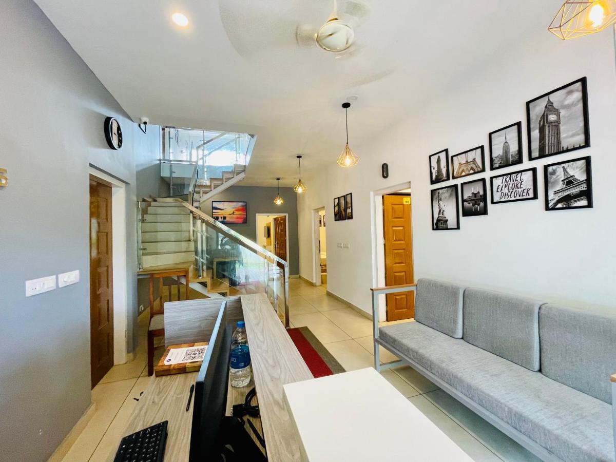 Oceana Hills Residency Hotel Alappuzha Buitenkant foto