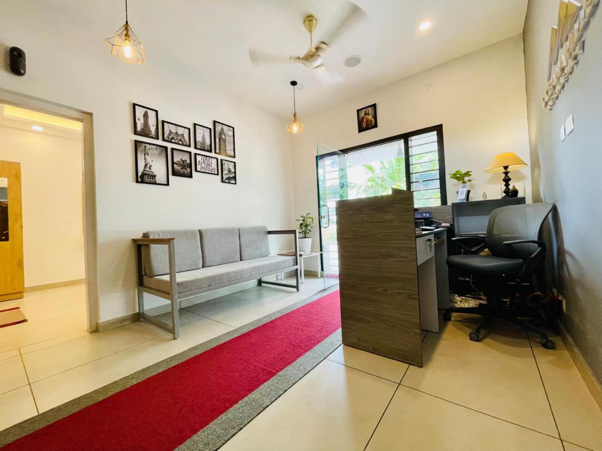 Oceana Hills Residency Hotel Alappuzha Buitenkant foto